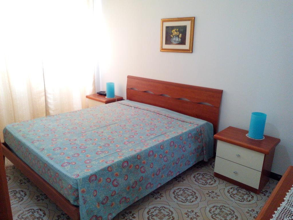 Appartamento Daniela SantʼAntìoco エクステリア 写真